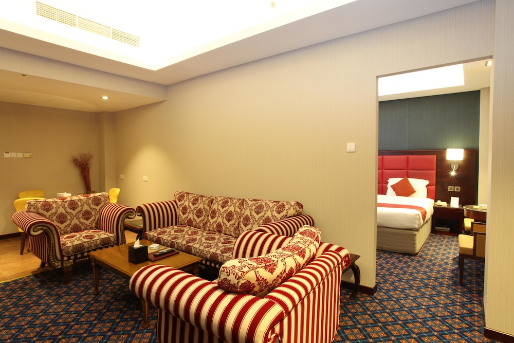 

Bari - Ruwī - Ramee Guestline Hotel