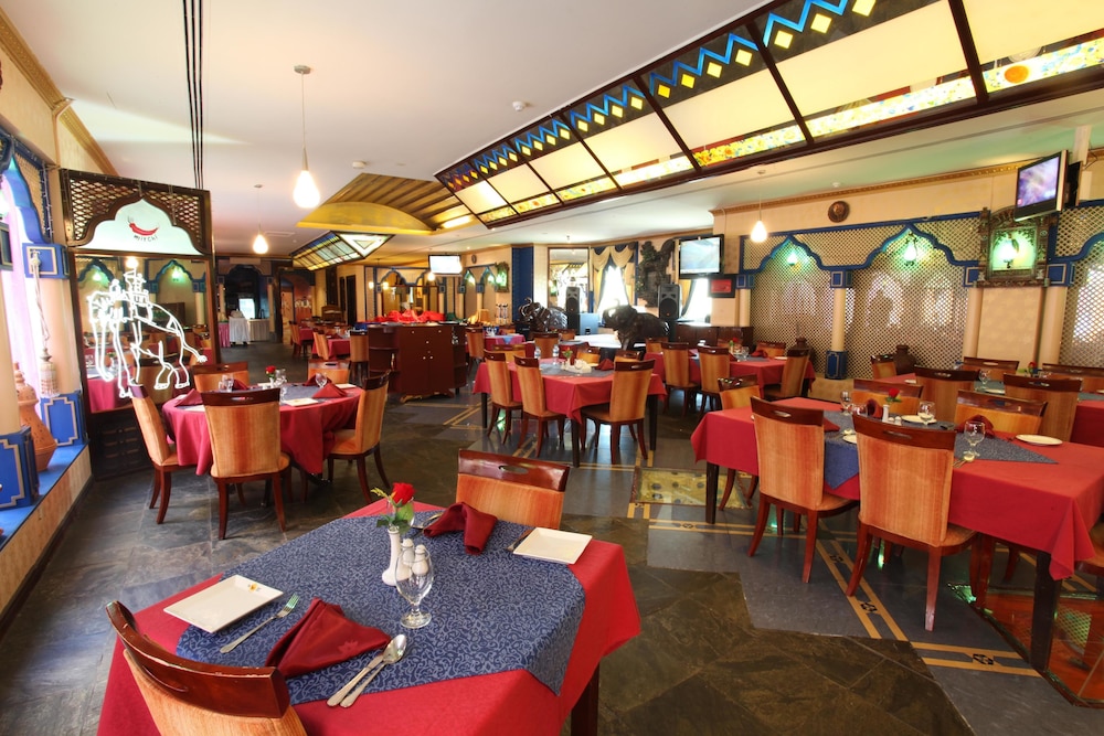 

Roma - Ruwī - Ramee Guestline Hotel