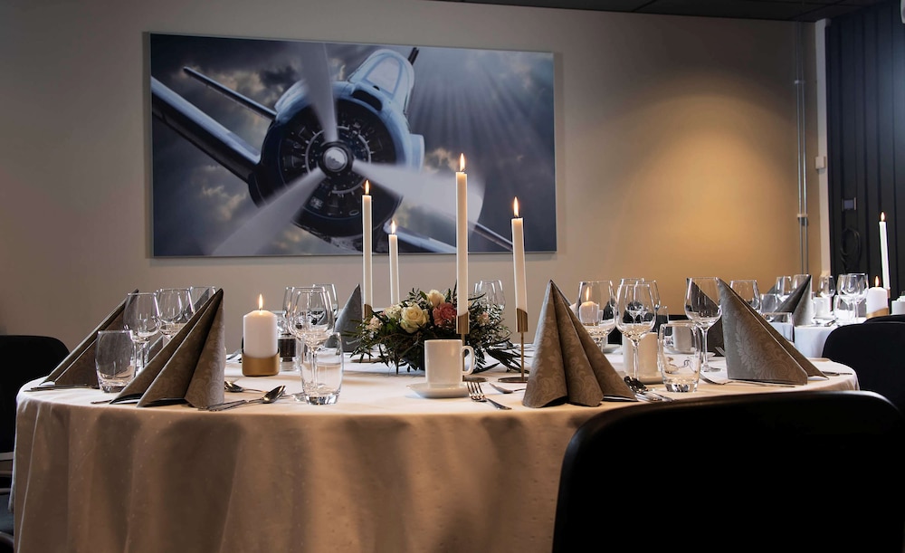 

Roma - Nannestad - Park Inn by Radisson Oslo Airport Hotel West