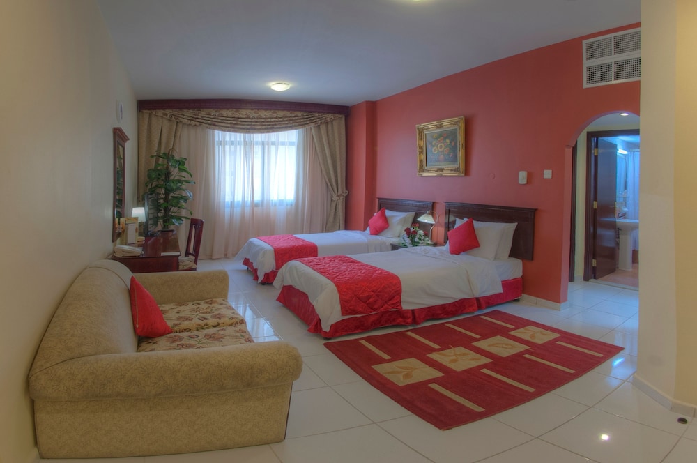 

Napoli - Dubai - Al Maha Regency