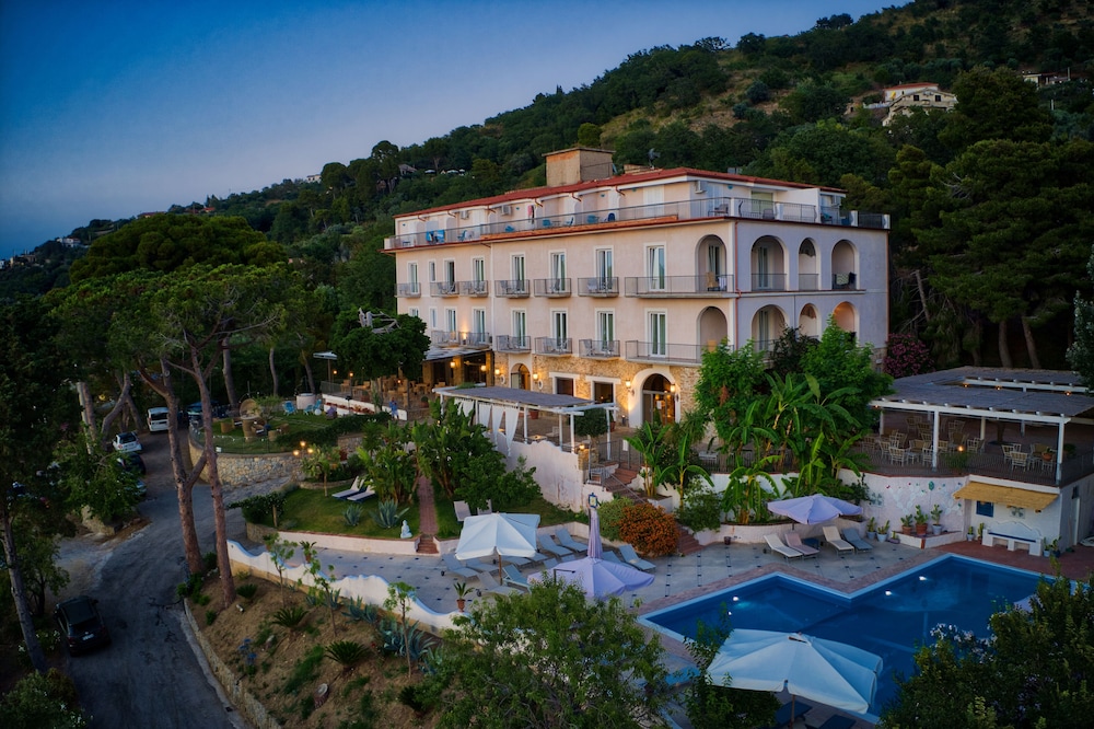 

Milano - Montecorice - Hotel Garden Riviera