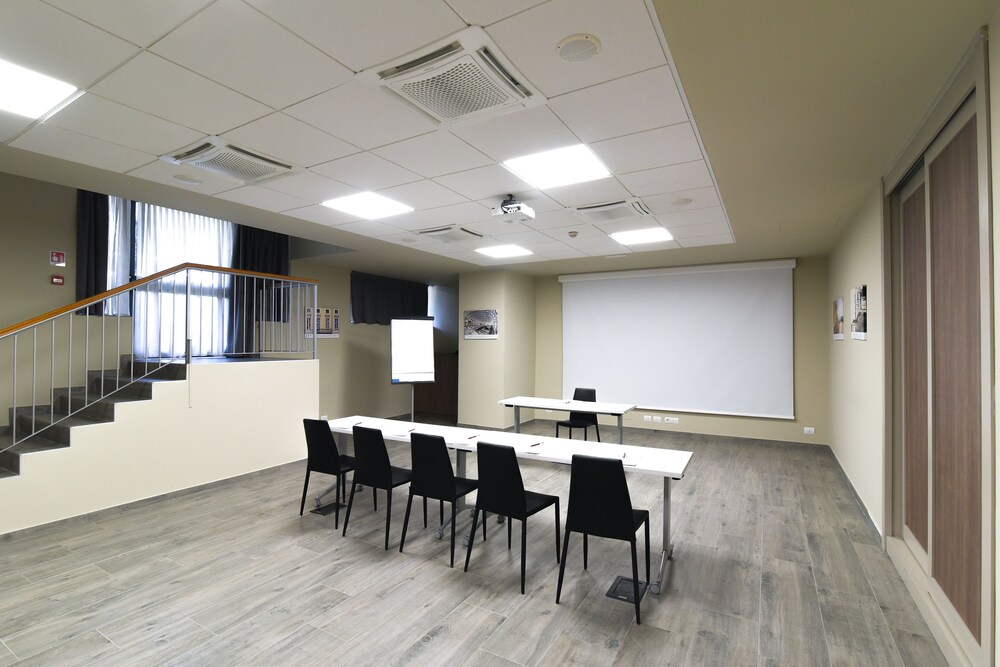 

Napoli - Torino - Best Quality Hotel La Darsena