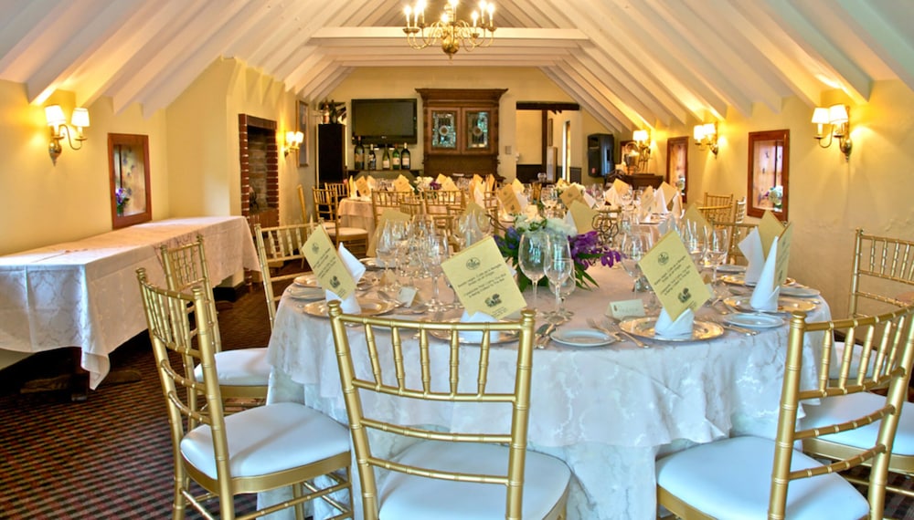 

Milano - Hamilton - Fourways Inn