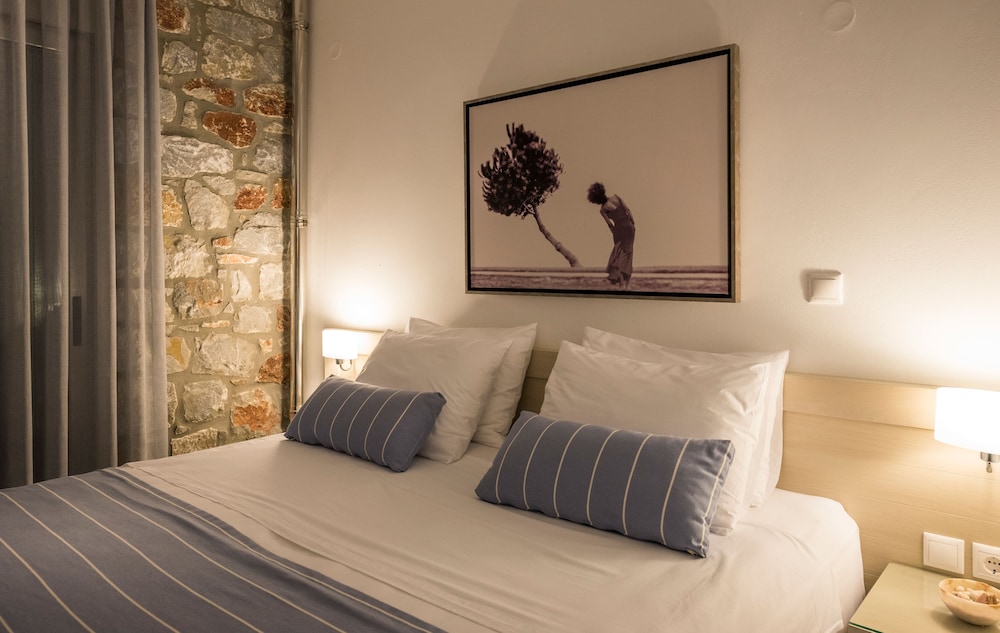 

Verona - Kountoura Selino - Cedar Bay Beachside Villas