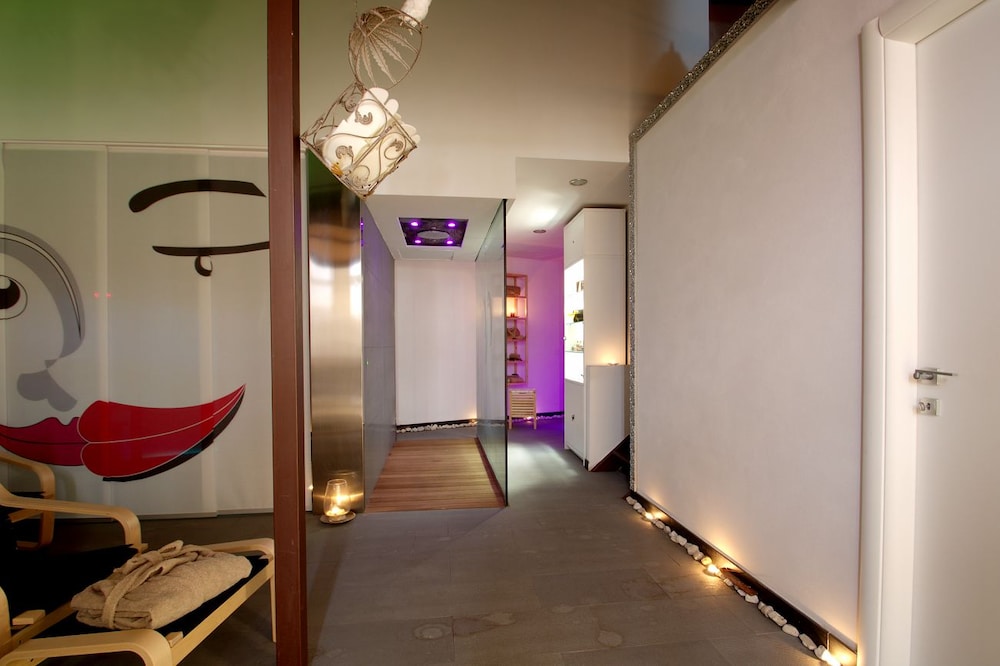 

Milano - Plemmirio - Hotel Centrale