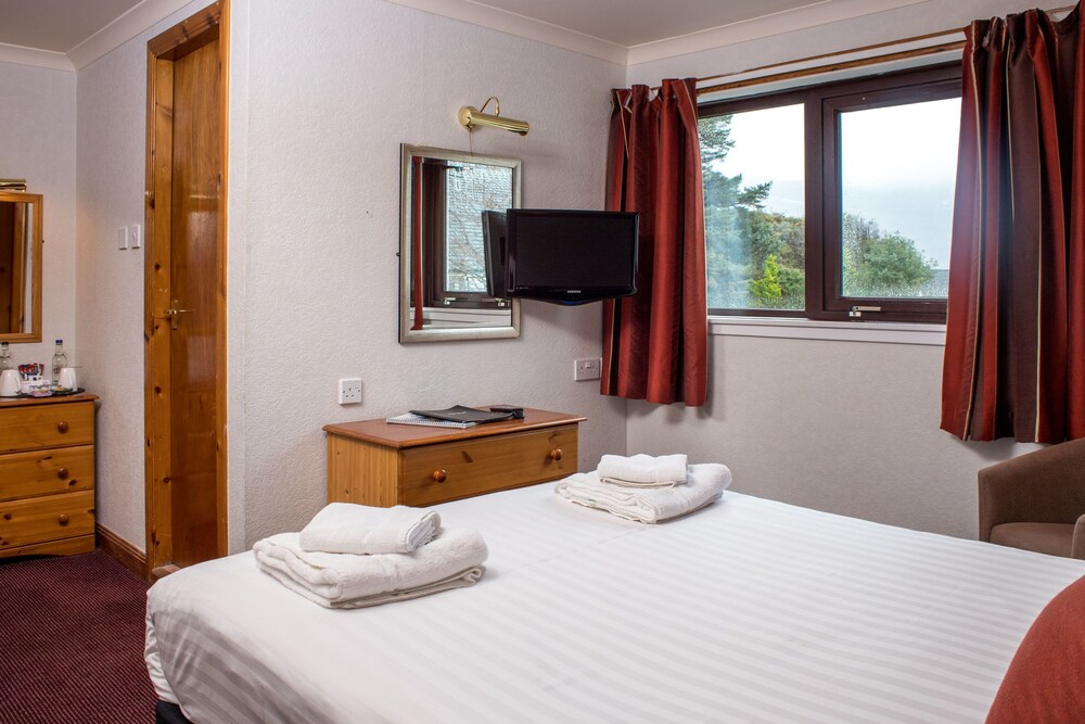 

Roma - Isle of Skye - Kyle Hotel