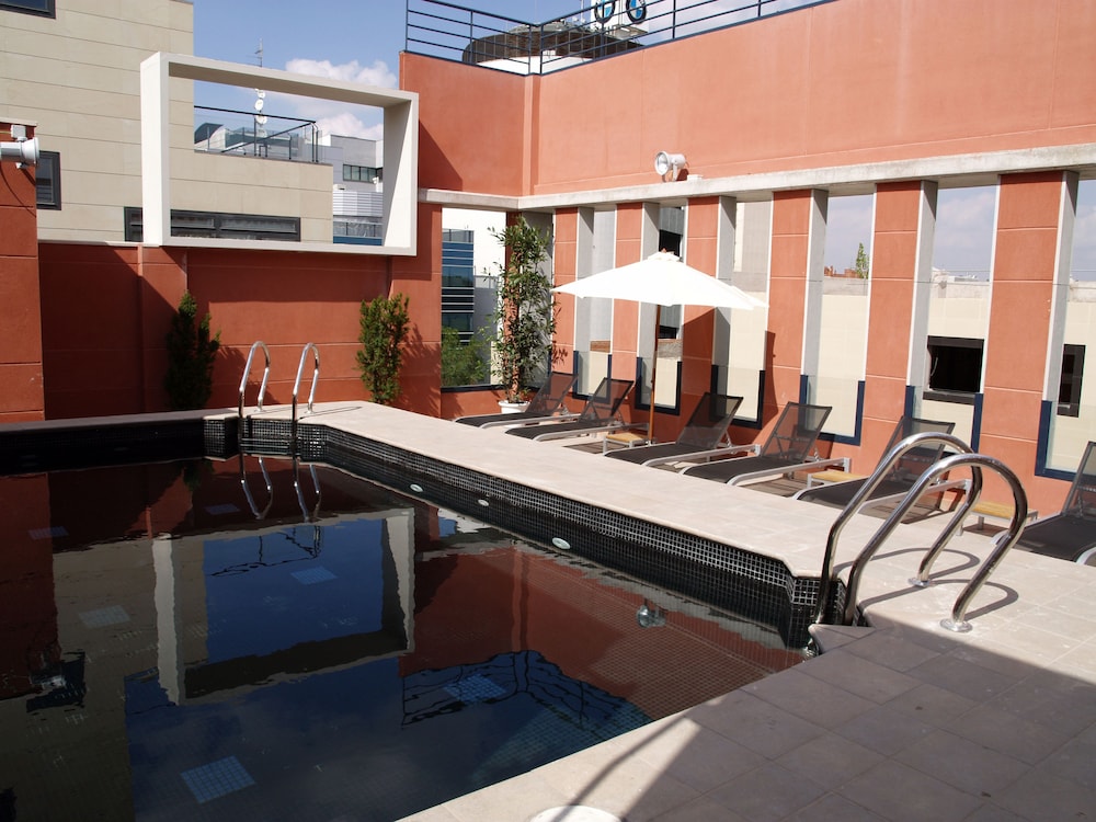

Milano - Aeroporto di Madrid - Eco Alcalá Suites