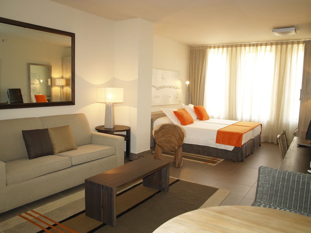 

Roma - Aeroporto di Madrid - Eco Alcala Suites