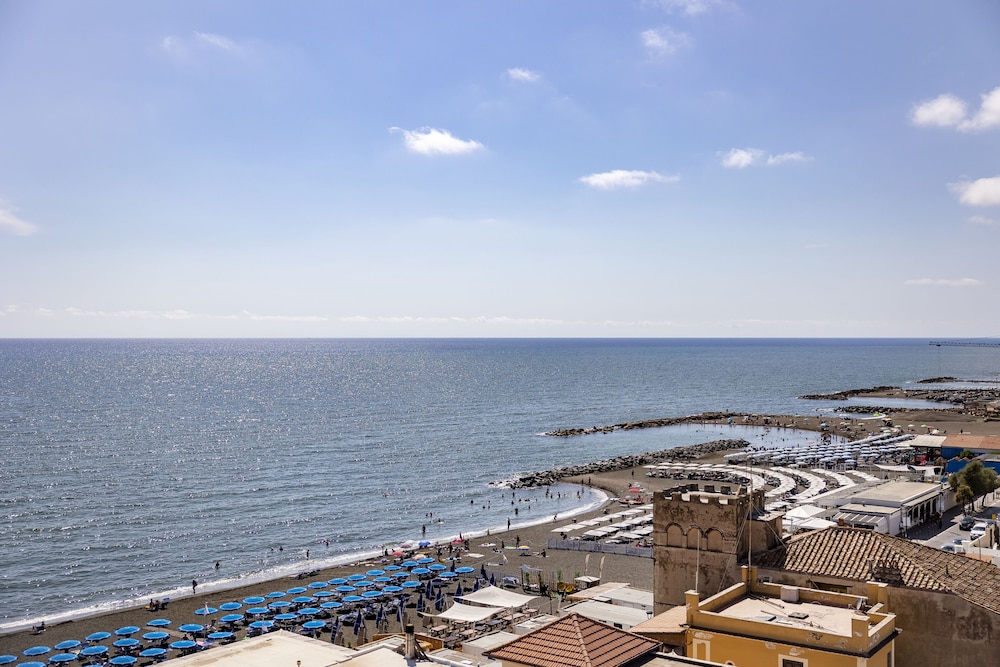 

Milano - Costa Lazio, Mare Italia - Hotel Villa Margherita