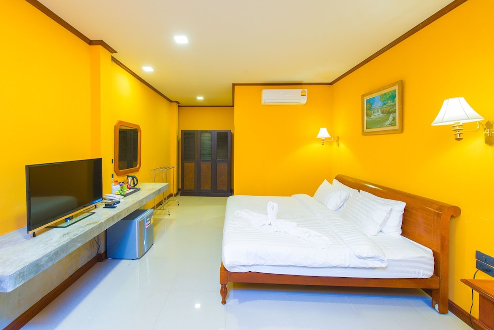 

Milano - Wichit - Bora Bora Villa Phuket