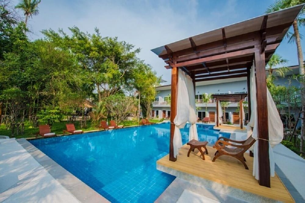 

Milano - Phuket Town - Bora Bora Villa Phuket