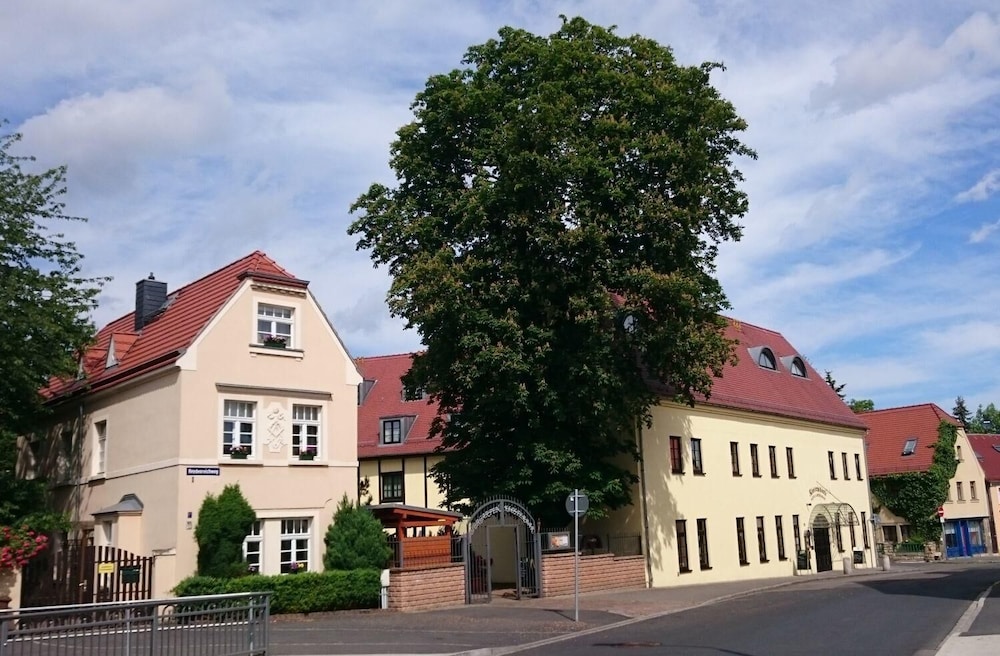 

Napoli - Dresda - Hotel & Restaurant Klosterhof