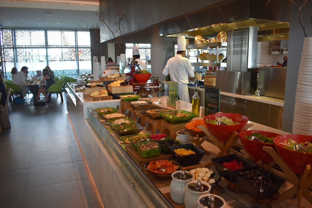 

Milano - Mu‘askar al Murtafi‘ah - Novotel Muscat Airport
