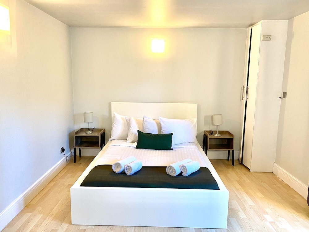 

Milano - Croydon - Westciti Caroco Aparthotel