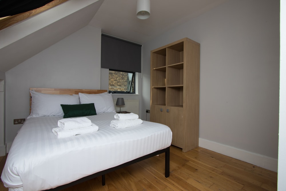 

Napoli - Bromley - Westciti Caroco Aparthotel