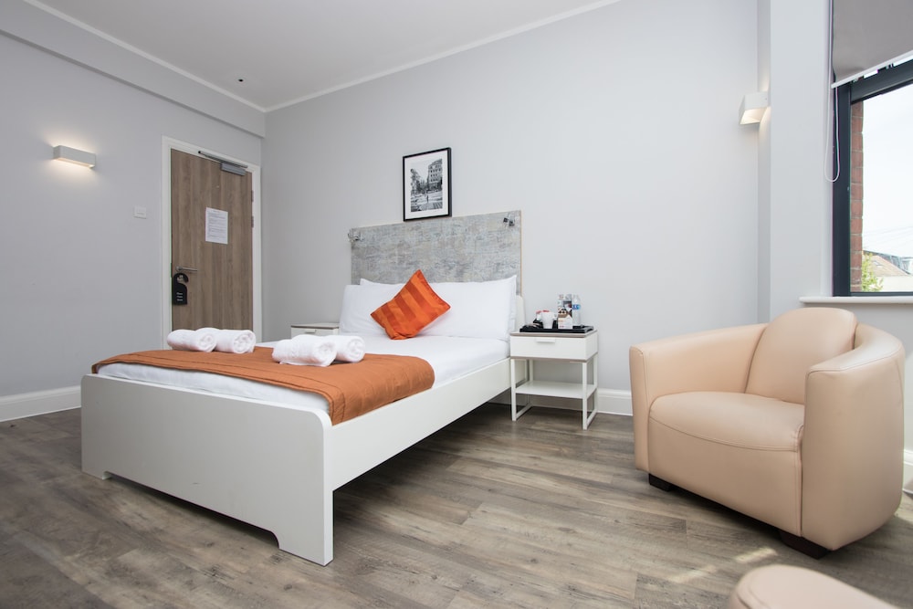 

Napoli - Bromley - Westciti Caroco Aparthotel