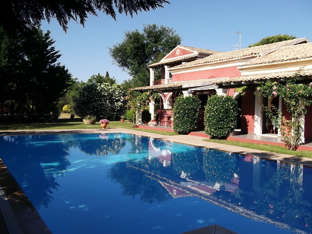 

Verona - Arillas - Villa De Loulia