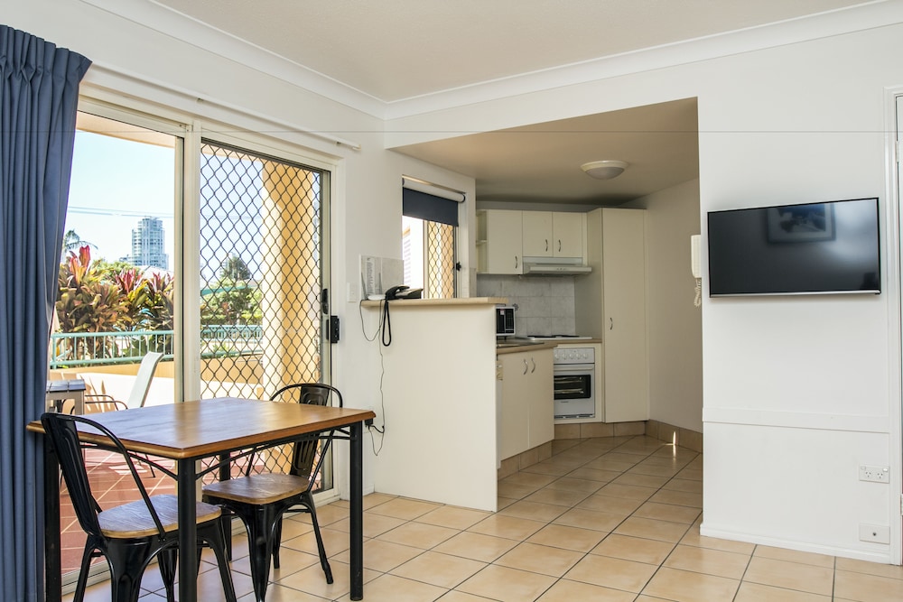 

Venezia - Gold Coast - Chevron Island Apartment - Paradise Isles