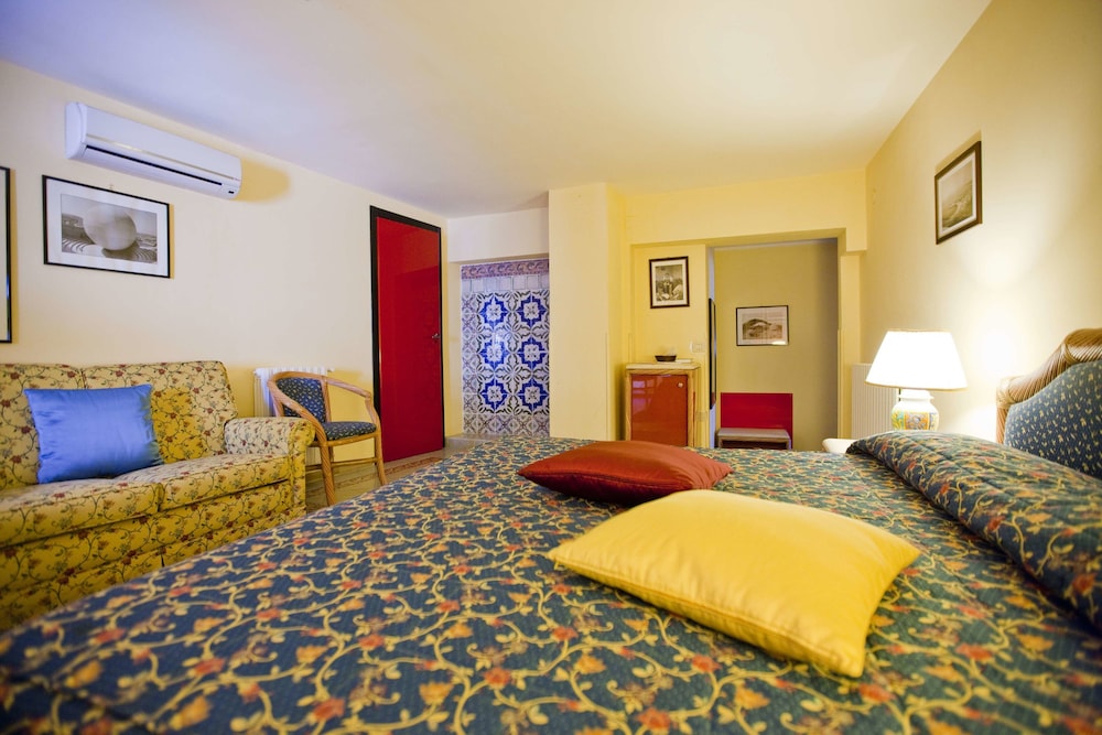 

Bari - Trapani - Hotel Elimo