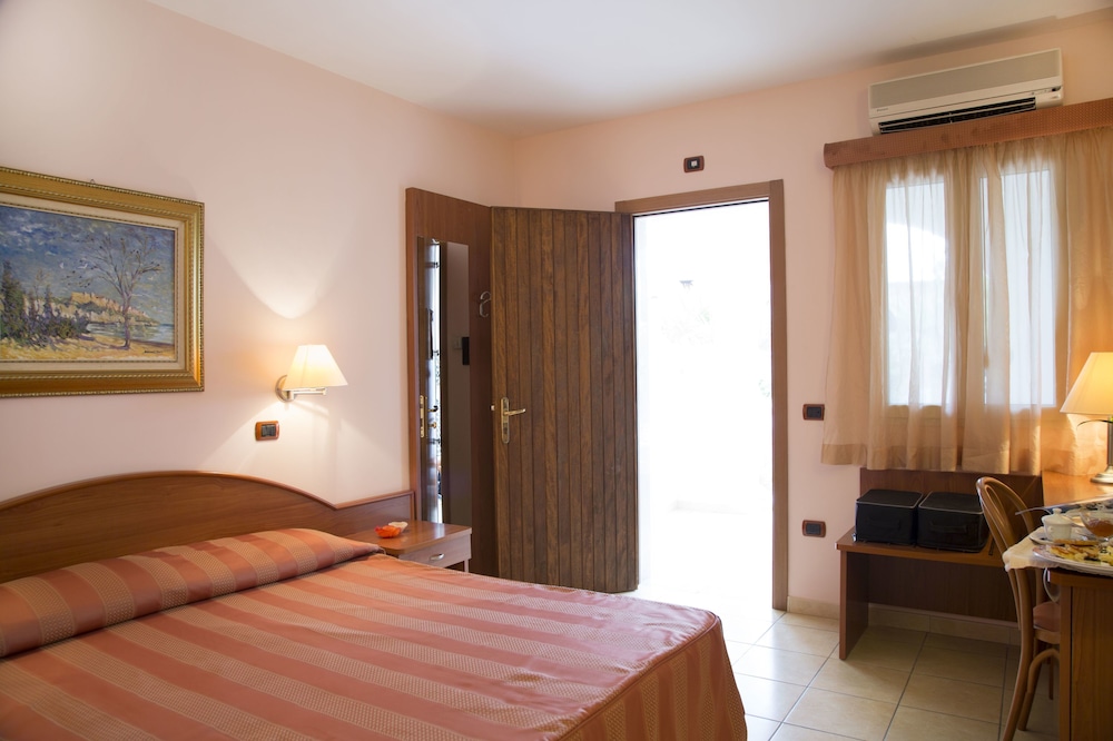 

Milano - Pugnochiuso - Garden Hotel Ripa