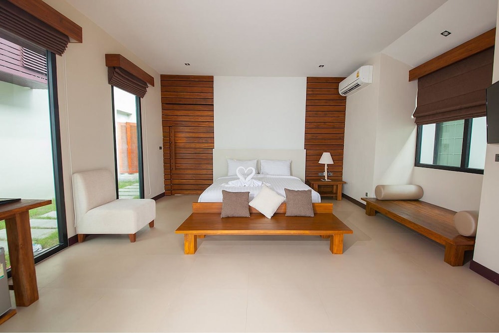 

Roma - Bangrak Beach - Koh Samui - Samui Mermaid Resort