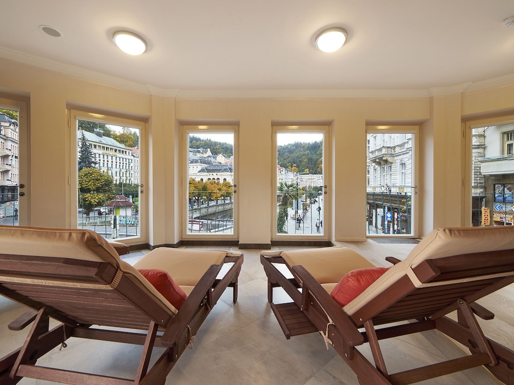 

Napoli - Karlovy Vary - EA Hotel Elefant
