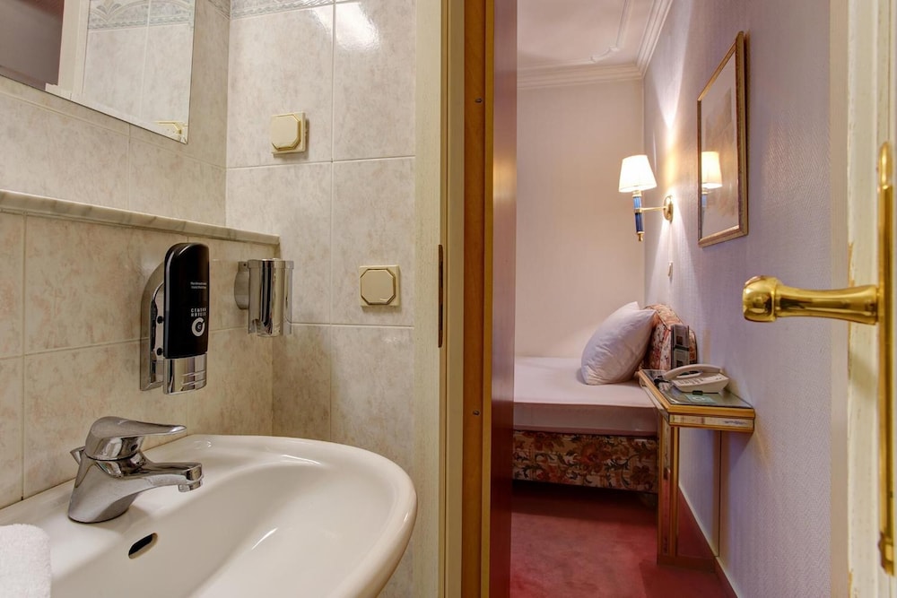 

Bologna - Colonia - Centro Hotel Arde Koln, Trademark Collection by Wyndham