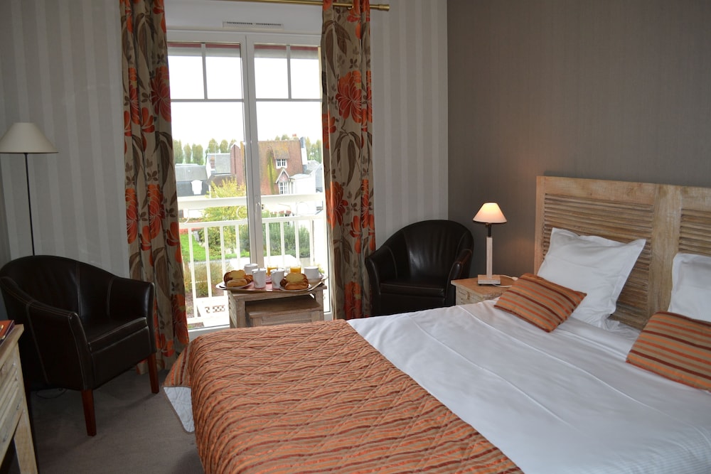 

Roma - Deauville - Almoria Hôtel & SPA
