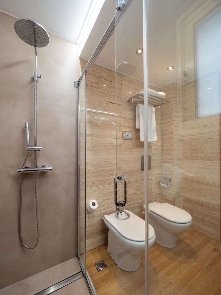 

Genova - Sant Cugat del Vallès - Vilana Hotel Boutique