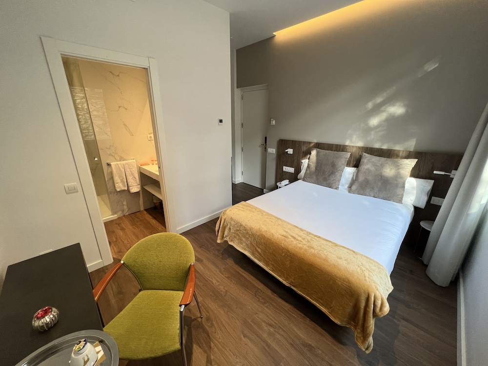 

Catania - Sant Adrià de Besòs - Vilana Hotel Boutique