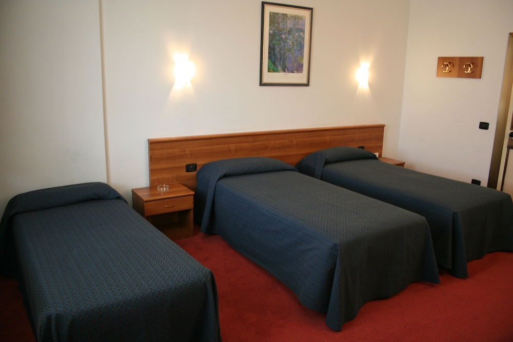 

Napoli - Monza - Hotel Arcobaleno