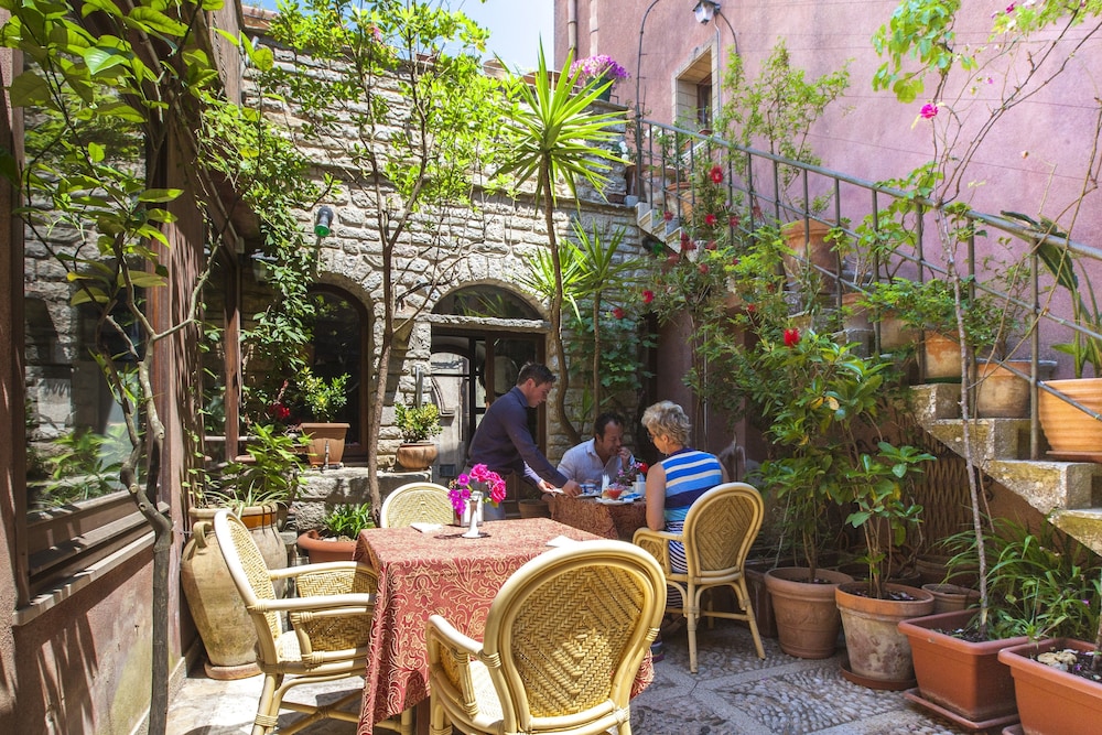

Genova - Tonnara di Bonagia - Hotel Elimo