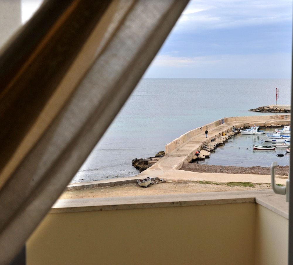 

Milano - Mola di Bari - Hotel Gabbiano