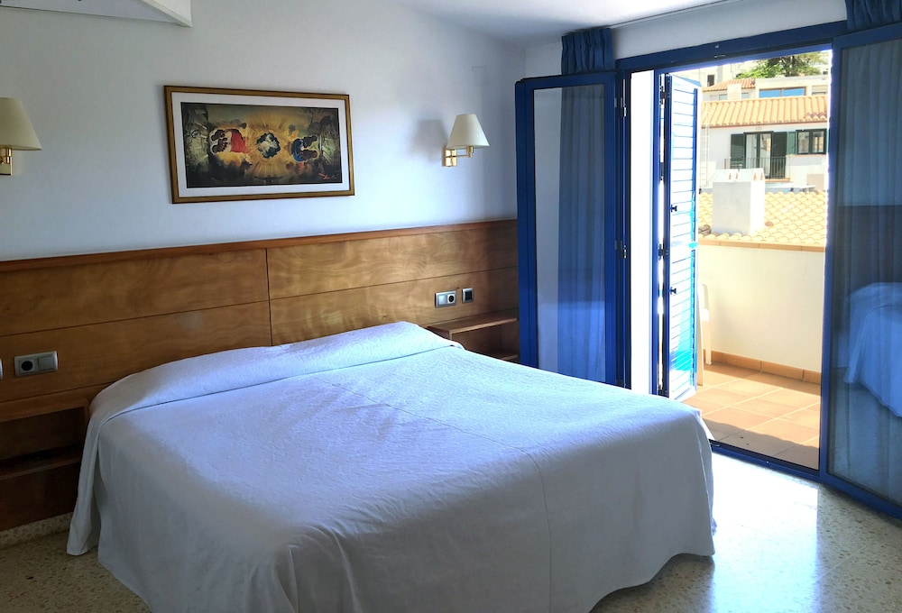 

Roma - Cadaqués - Hotel Octavia