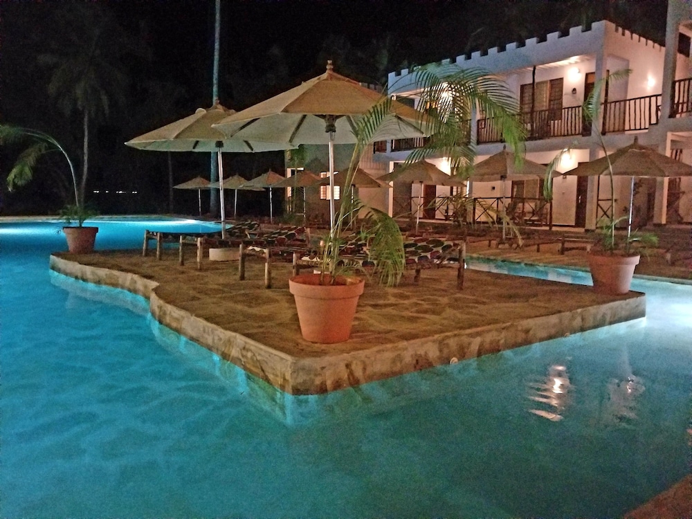 

Bari - Uroa - Zanzibar Bay Resort