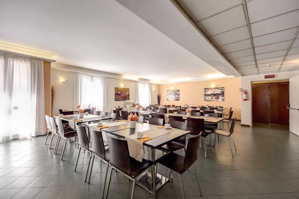

Lamezia Terme - Ciampino - Hotel Alba Roma