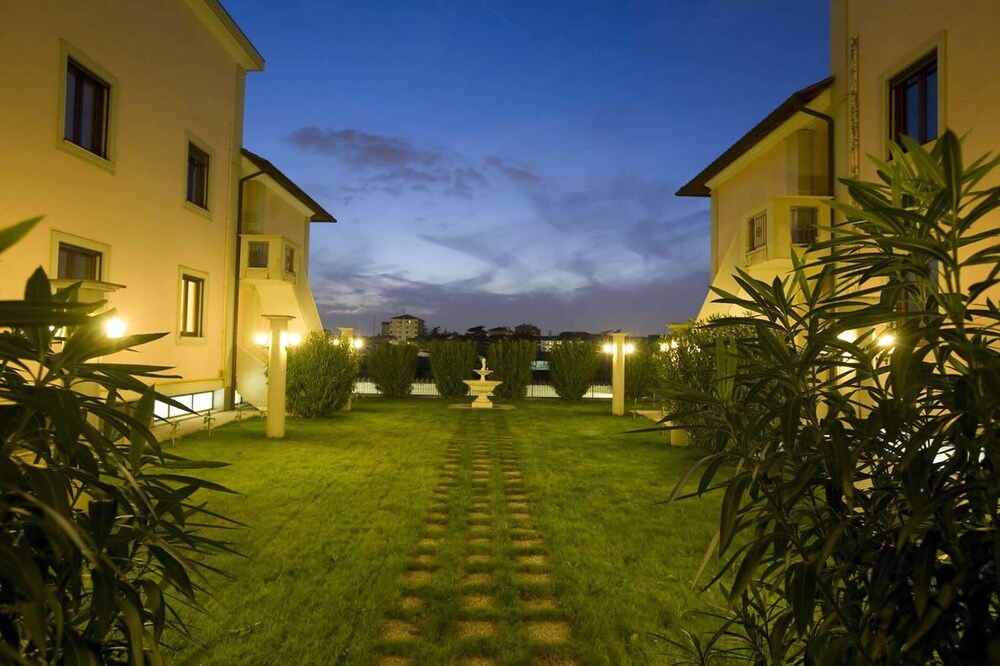 

Cagliari - Ciampino - Hotel Alba Roma