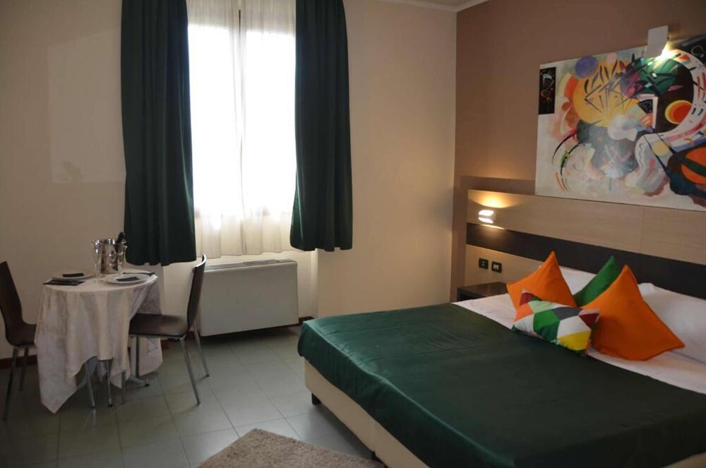

Cagliari - Ciampino - Hotel Alba Roma