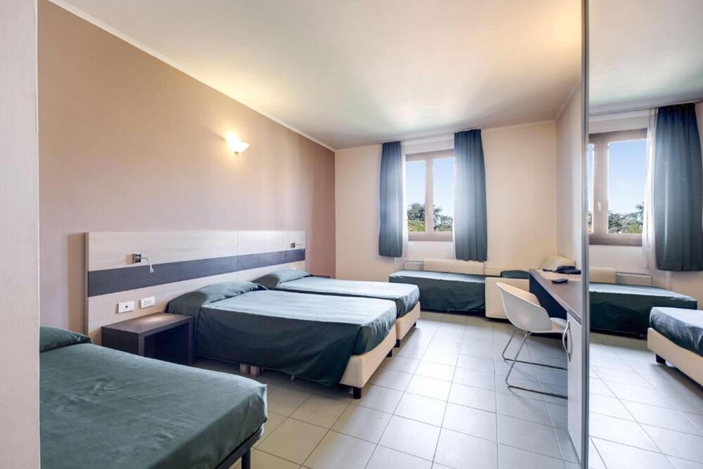 

Lamezia Terme - Tor Vergata - Hotel Alba Roma
