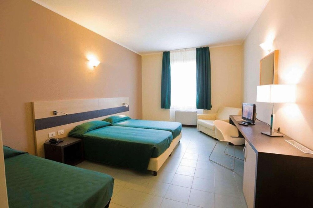 

Cagliari - Ciampino - Hotel Alba Roma