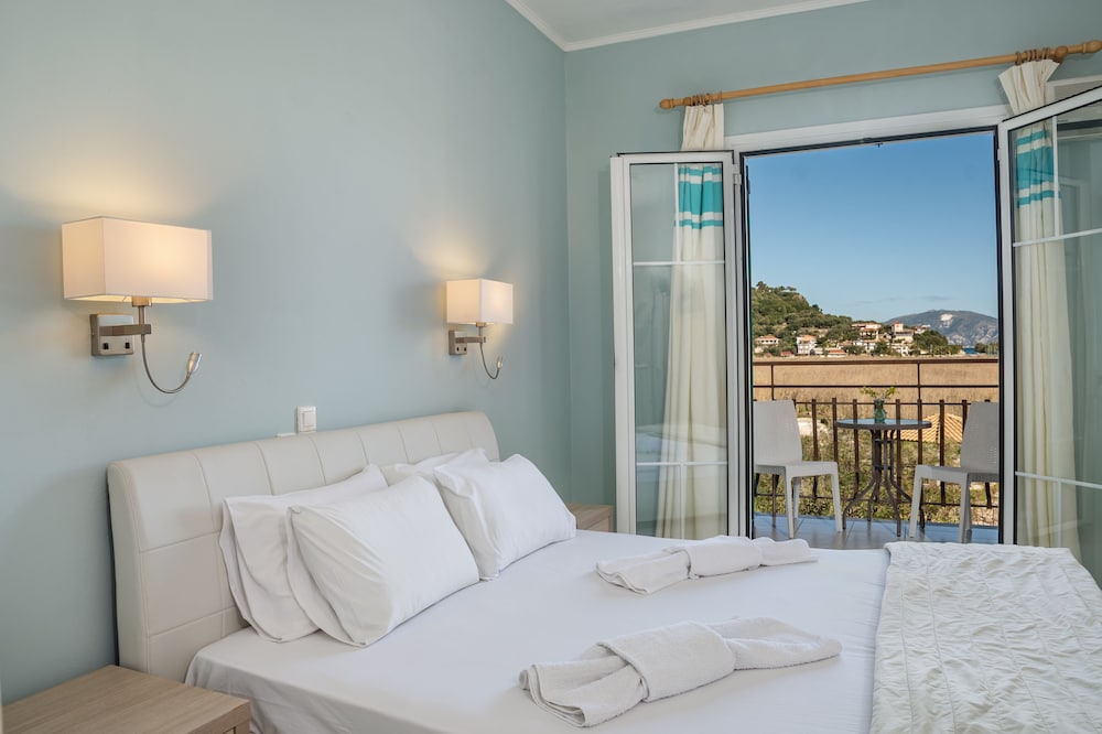 

Torino - Keri - Herodotos Studios