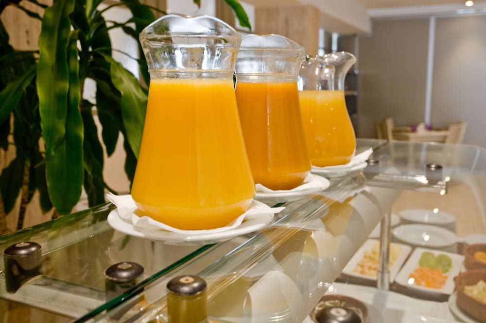 

Milano - Ferreries - Hotel Jeni & Restaurant