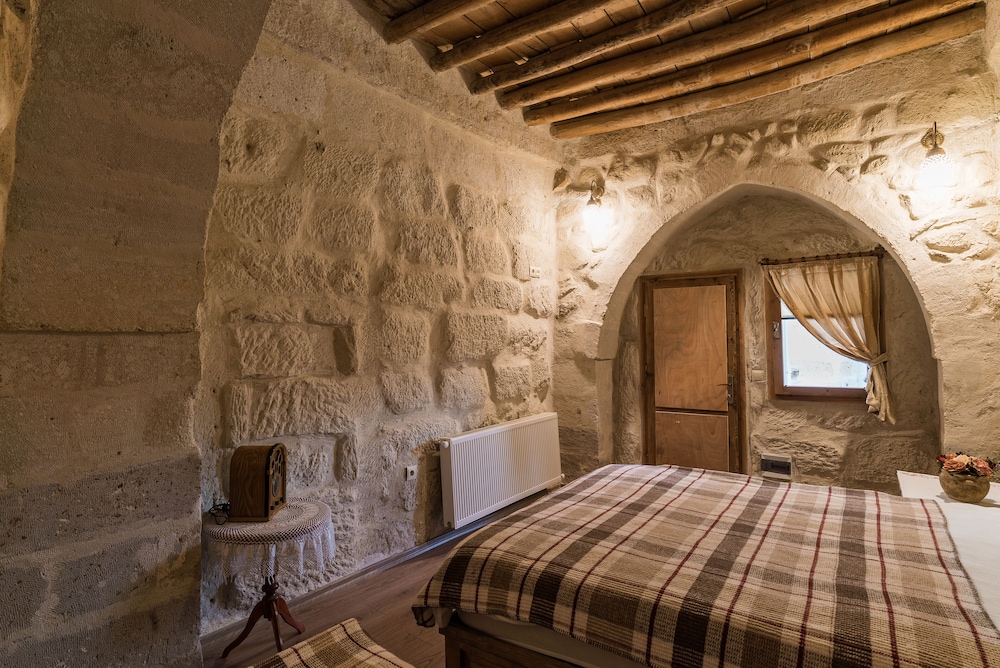 

Catania - Nevsehir - Atilla's Cave Hotel