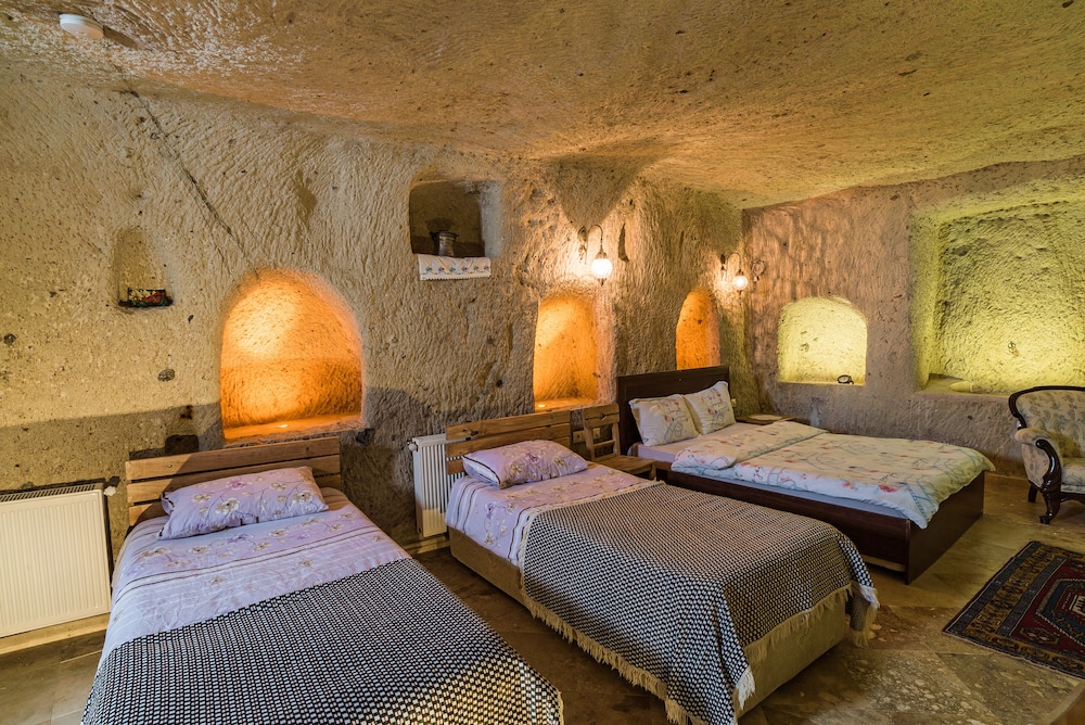 

Bologna - Nevsehir - Atilla's Cave Hotel
