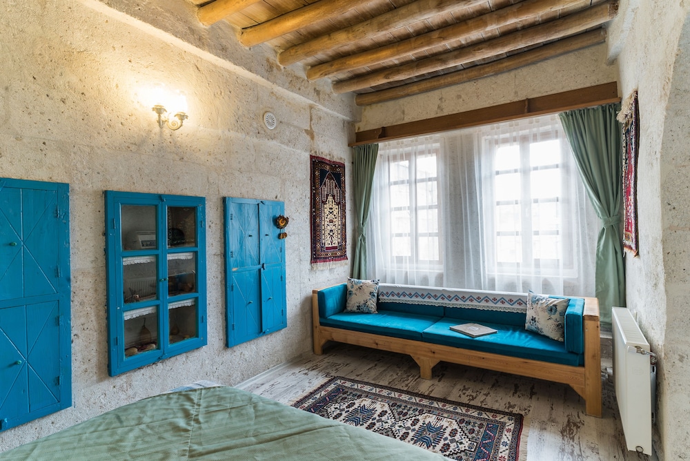 

Palermo - Nevsehir - Atilla's Cave Hotel