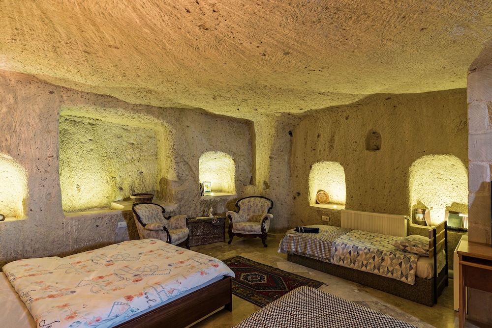 

Bari - Nevsehir - Atilla's Cave Hotel