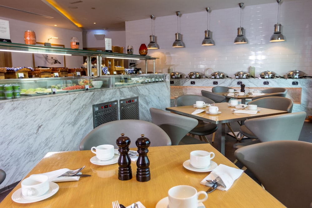 

Napoli - Dubai - Premier Inn Dubai Investments Park