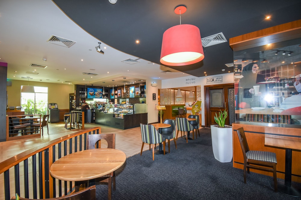

Bari - Dubai - Premier Inn Dubai Investments Park