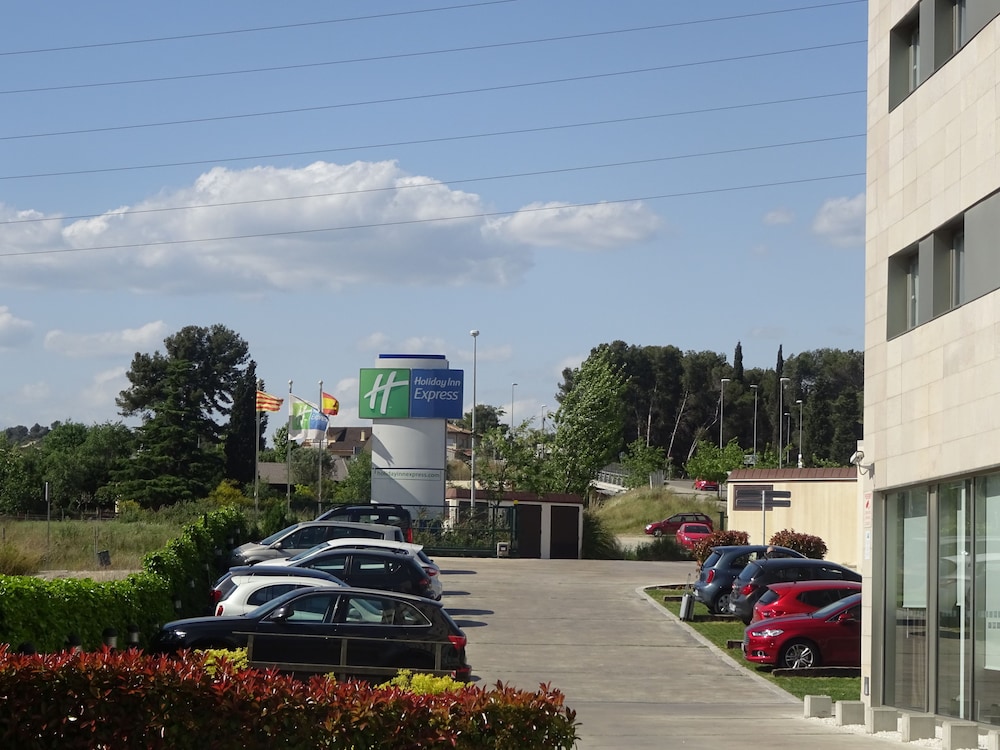

Bologna - Barbera Del Valles - Holiday Inn Express Barcelona - Sant Cugat