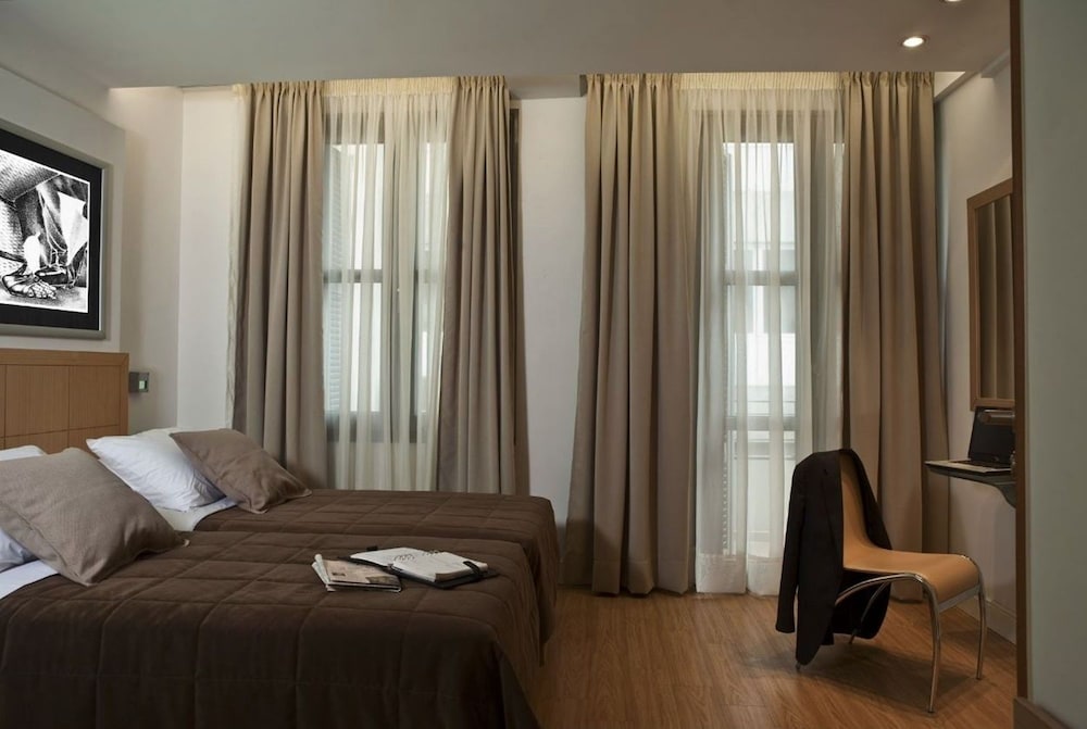 

Palermo - Atene - Chic Hotel